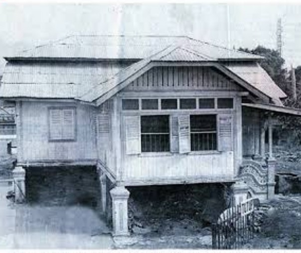 Rumah singgah Tuan Kadi tahun 1990 (Foto: istimewa/bpa.pekanbaru.go.id)