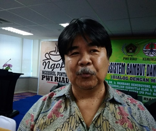 Guru Besar IPB Profesor Bambang Hero Saharjo (Foto: zar/riau1.com)