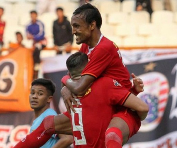 Pemain Persija Jakarta Rohit Chand, dalam laga melawan Persela Lamongan. Foto: Detik.com.