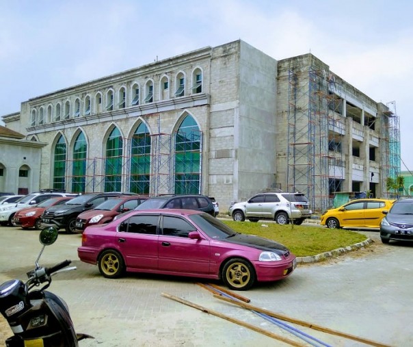 Inilah bangunan bagian belakang RS Madani di Jalan Garuda Sakti, Panam, Pekanbaru. Foto: Surya/Riau1.