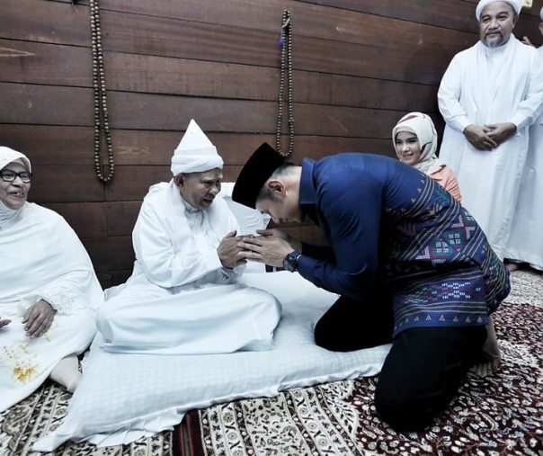 AHY dan Tuan Guru Syekh Hasyim Al-Syarwani (Foto: Istimewa/Instagram)