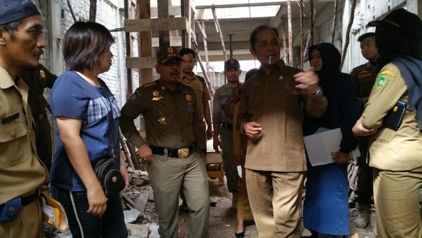 Satpol PP Meranti Tertibkan Bangunan Tanpa IMB