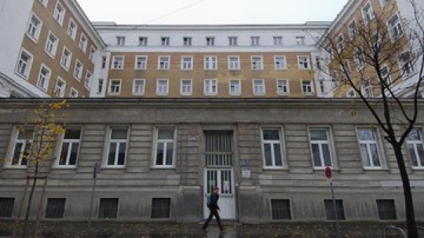 Ini penampakan rumah tempat kelahiran Adolf Hitler di Austria.