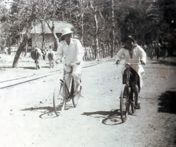 Ilustrasi sepeda zaman Hindia Belanda (Foto: Istimewa/internet)