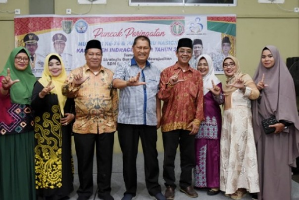 Wabup Inhil bersama Kadisdik Inhil dan Ketua PGRI Inhil saat malam resepsi HUT PGRI serta HGN 2019