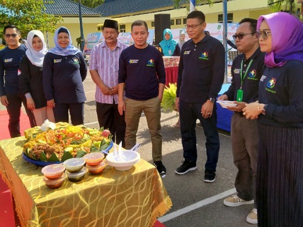 Jajaran RSUD Bengkalis potong tumpeng memperingati Hari Kesehatan Nasional ke-55