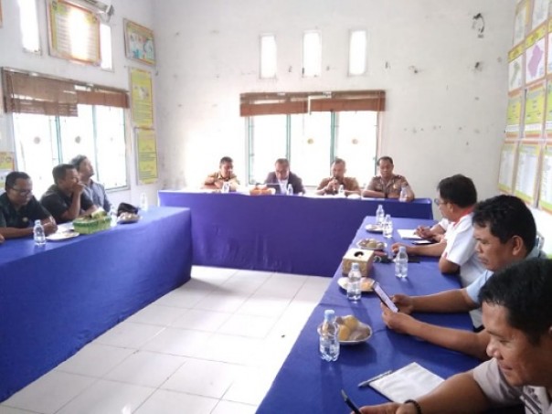 Pertemuan pihak Kecamatan Tualang bersama warga dan PT Pelindo