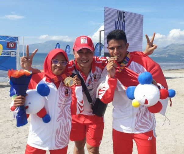 Atlet pentathlon Indonesia, Dea Salsabila Putri dan Muhammad Taufik, meraih medali emas SEA Games 2019. Foto: Tim Media CdM SEA Games 2019.