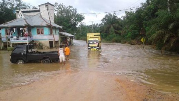 Desa Lubuk Kembang Bunga Pelalawan dilanda banjir