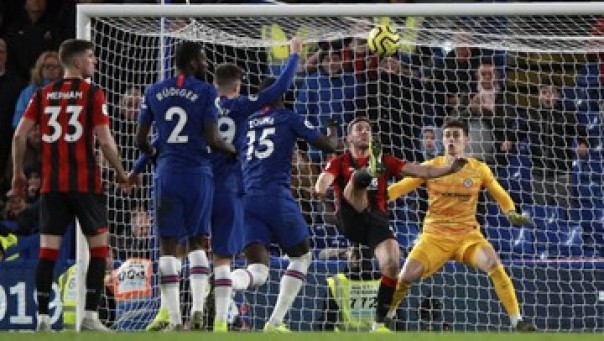 Tuan rumah Chelsea dikalahkan Bournemouth.