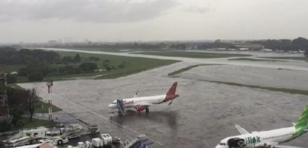 Bandara Halim Perdanakusuma Kembali Normal Setelah Dihantam Banjir Besar