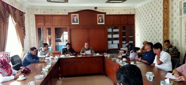 Komisi I DPRD Pelalawan hearing dengan PHE Kampar dan Disnaker Pelalawan