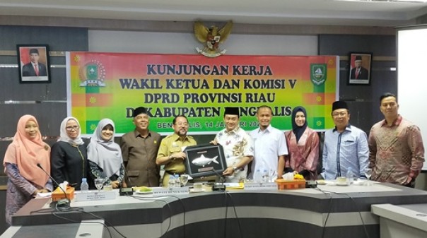 Sekdakab Bengkalis, Bustami HY menerima kunjungan rombongan Komisi V DPRD Riau