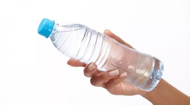 Ilustrasi air minum kemasan