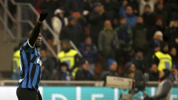 Pemain Inter Milan Romelu Lukaku usai mencetak gol ke gawang Cagliari. 