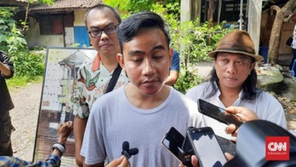 Gibran Rakabuming saat sosialisasi di Komunitas Pelukis Solo, Selasa. 