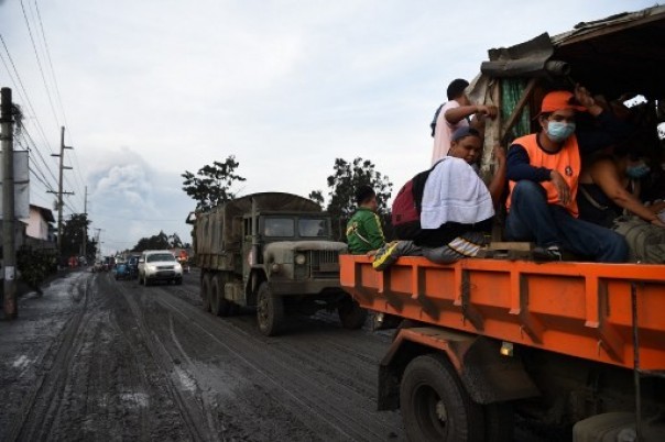 Lusinan Warga Indonesia Mencari Perlindungan Akibat Letusan Gunung Taal di Kedutaan Manila