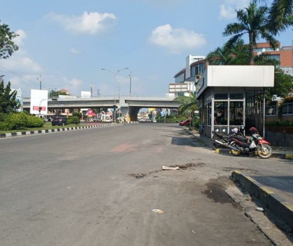 Area di pintu masuk Mal SKA Pekanbaru bersih dari parkir liar dan PKL. Foto: Riau1.