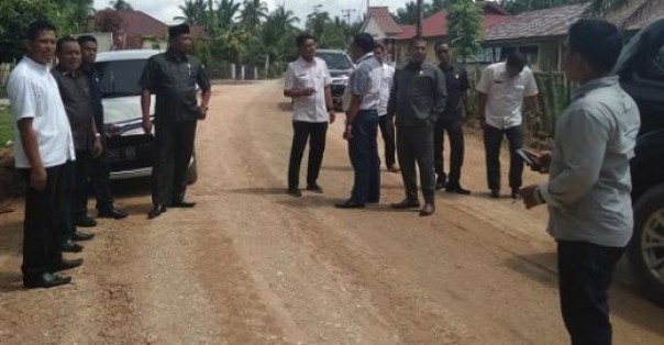 Komisi III DPRD Kuansing meninjau sejumlah proyek 2019 yang masih belum tuntas