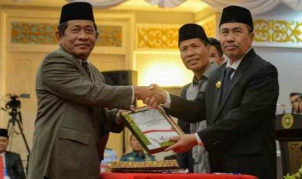 Sekdaprov Riau, Yan Prana Jaya bersama Gubernur Riau, Syamsuar