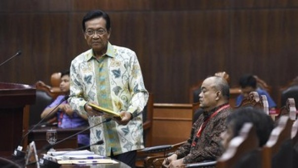 Sultan Hamengku buwono X.