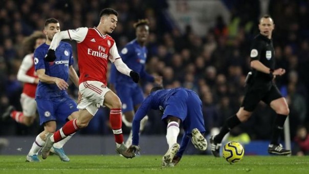 Arsenal berhasil menahan imbang Chelsea.