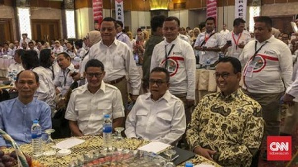 Gubernur Anies Baswedan, Sandiaga Uno dan petinggi Gerindra lainnya saat Rakerda, Minggu.