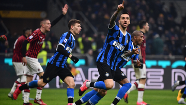 Inter Milan berhasil menumbangkan AC Milan, Senin dini hari WIB. 