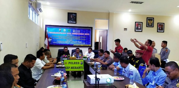 Penandatanganan Nota Kesepahaman aplikasi E-tilang antara Polres Meranti dengan Pihai terkait, Rabu(12/2/2020).