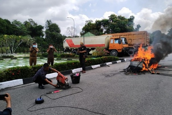 Pemusnahan barang bukti oleh Kejari Siak