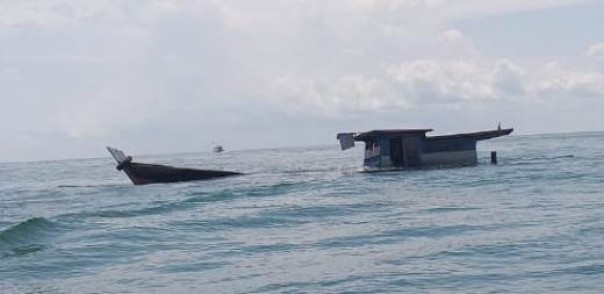 Kapal nelayan asal Kepulauan Meranti yang karam di perairan Bengkalis