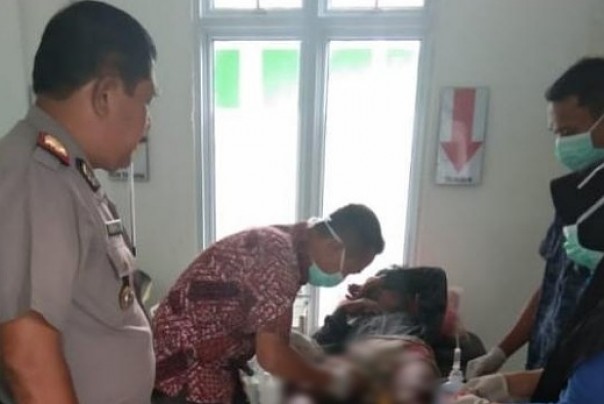 Korban saat menjalani perawatan di Puskesmas Kuala Enok