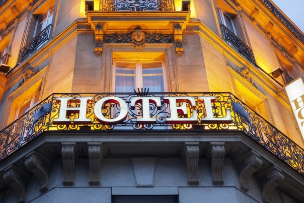 Ketika Hotel di Paris Berubah Menjadi Tempat Penampungan Para Tunawisma