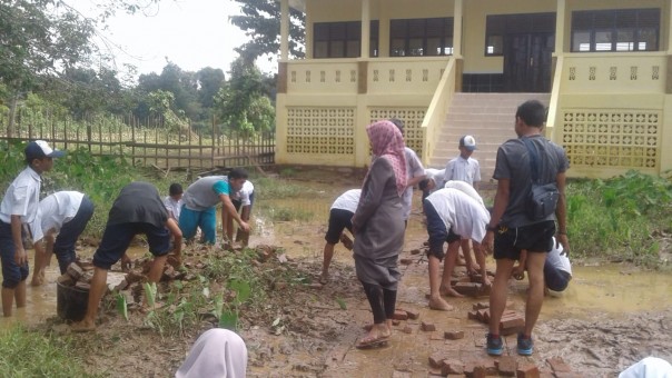 Pembangunan sarana prasarana sekolah di kuansing/R24