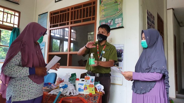 Bantuan alat kebersihan tersebut diserahkan RAPP kepada tempat-tempat umum, seperti Posyandu, Rumah Ibadah, dan Fasilitas umum lainnya./ist