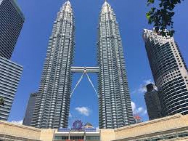Menara Petronas Malaysia/internet