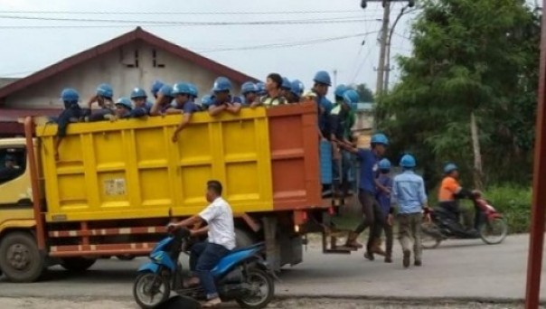 Para karyawan IKPP Perawang