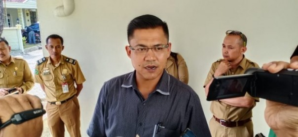 Kepala Dinasker Bintan Indra Hidayat (Suryakepri.com/Muhammad Bunga Ashab)