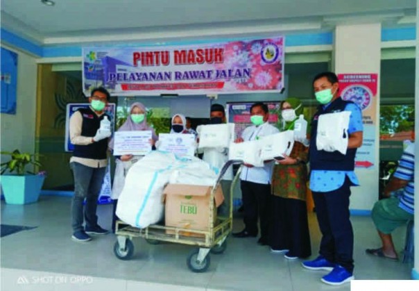 Alumni UNP Serahkan Bantuan 100 APD ke RSUP M Djamil Padang/Jernihnews