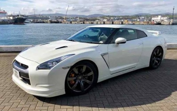 Nissan GTR