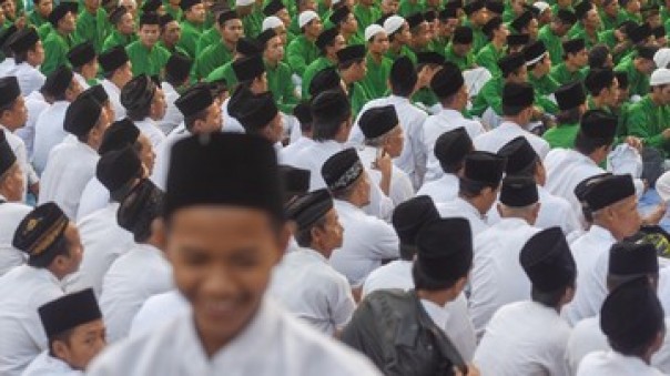 Ilustrasi para santri dalam sebuah acara.