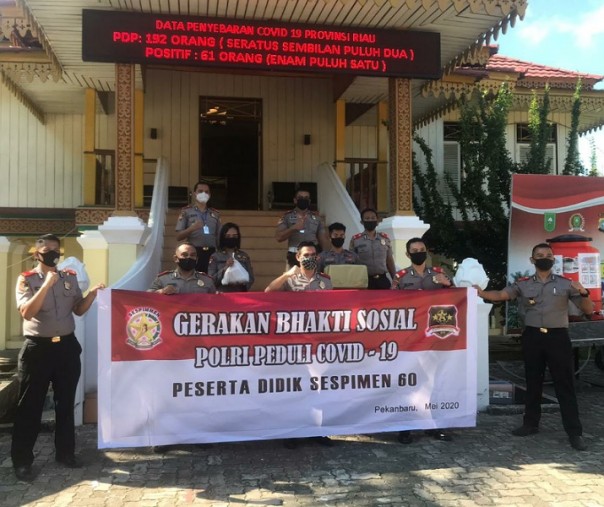 Peserta Sespimmen Lemdiklat Polri Dikreg 60 Polda Riau Salurkan Ratusan Sembako dan APD
