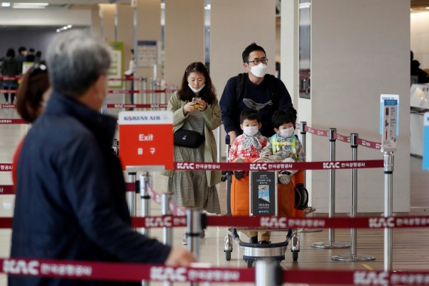 Korea Selatan Mengatakan Pemegang Visa Jangka Panjang Harus Melakukan Pemeriksaan Medis Sebelum Kembali