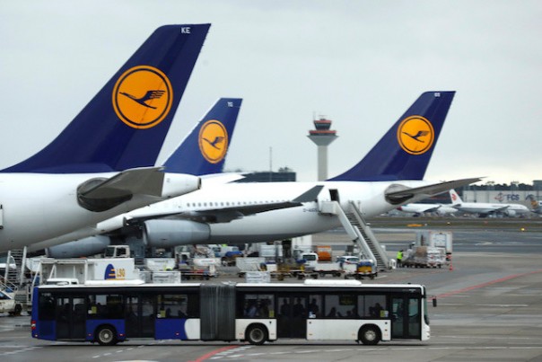 Lufthansa Akan Melanjutkan Penerbangan Mulai Pertengahan Juni