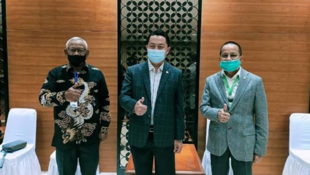 Syahrul Aidi Maazat dan Anggota lainnya