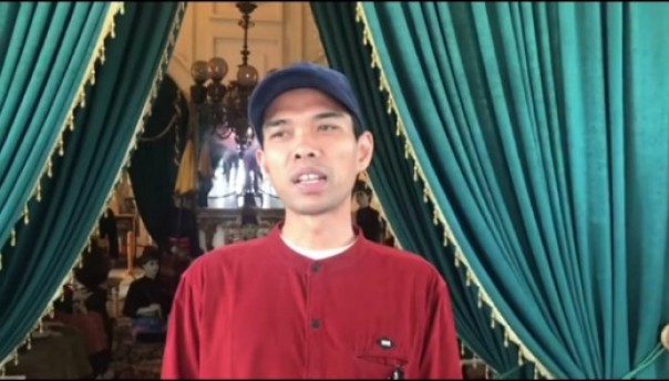 Ustaz Abdul Somad saat berkunjung ke Istana Siak