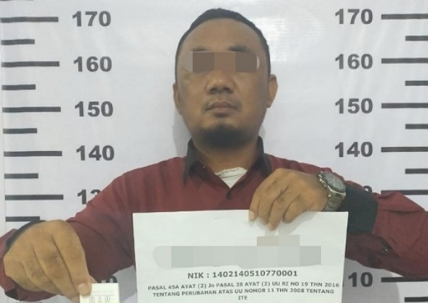 Tersangka MS, pelaku ujaran kebencian di amankan di Mako Polres Inhu