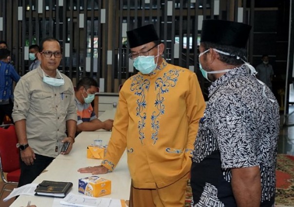 Bupati Inhil, HM Wardan bersama Jubir Gugus Tugas