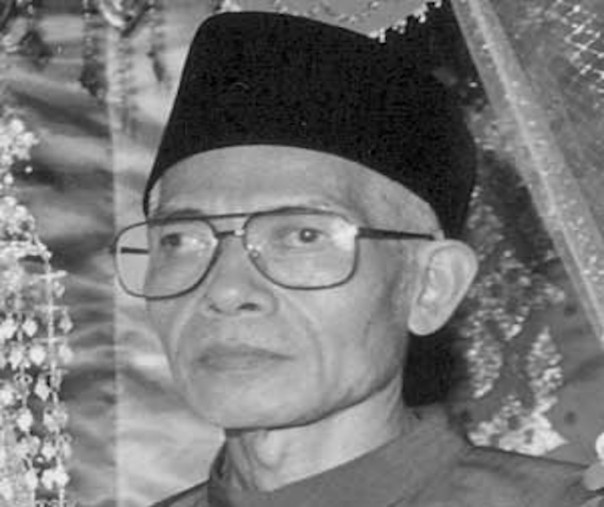 Budayawan Riau UU Hamidy (foto: Istimewa/internet)