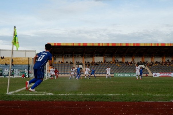 Laga PSPS Riau di Stadion Kaharuddin Nasution Rumbai